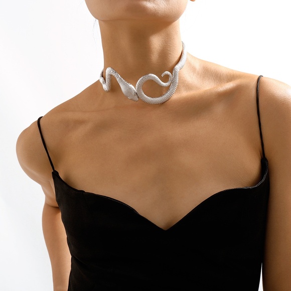 Snake Wrap Choker - Picture 5 of 9